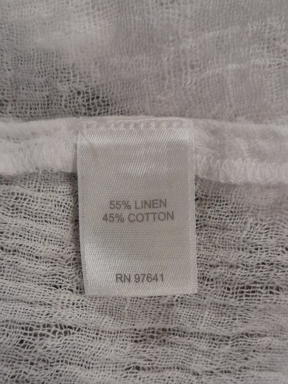 Lightweight White Button-Up Tunic - Picture 8 of 9